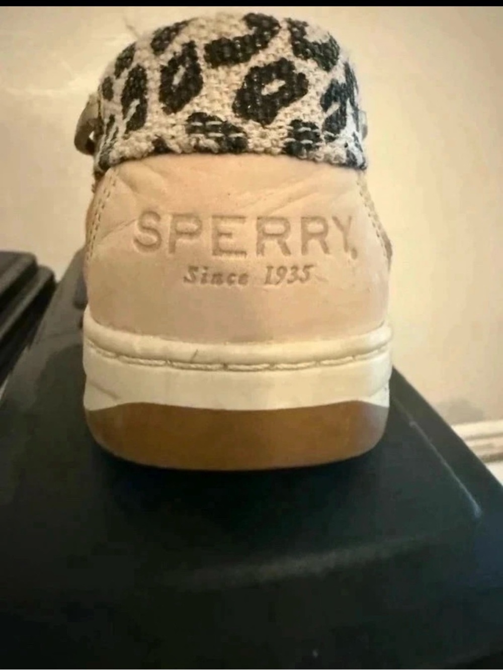 Sperry Beige Sneaker with Leopard-Print Collar